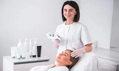 Curso de COSMETOLOGIA AVANÇADA